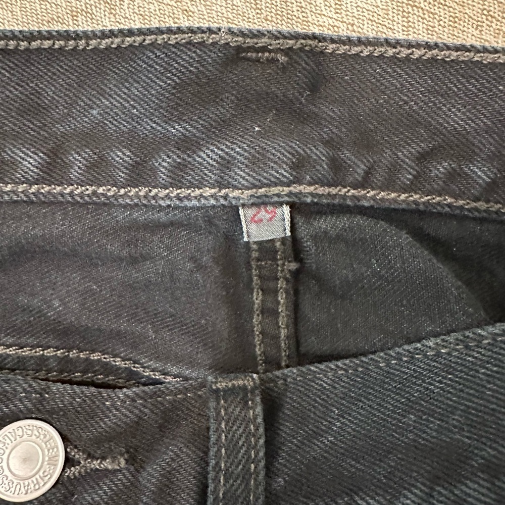 Levi's Dark Gray Denim skirt frayed hem - Picture 5 of 7